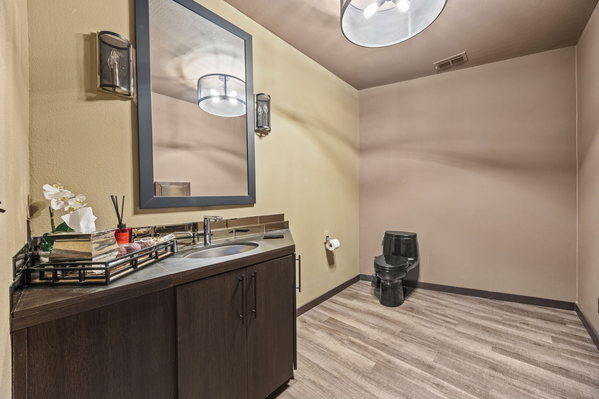 853 Main Street Lake Dallas TX 75065