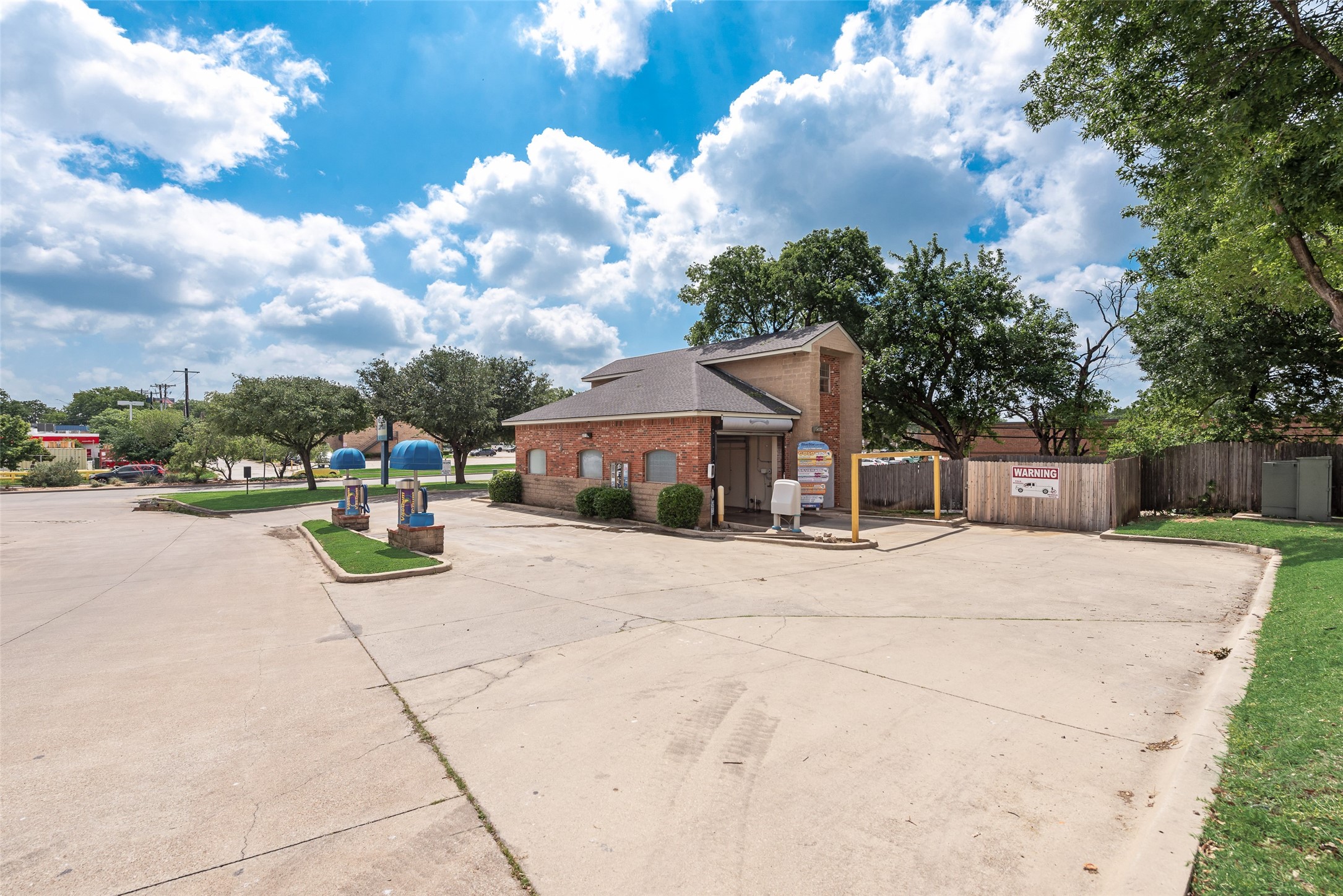 1704 Teasley Lane Denton TX 76205