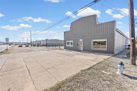2301 N Main Street Paris TX 75460