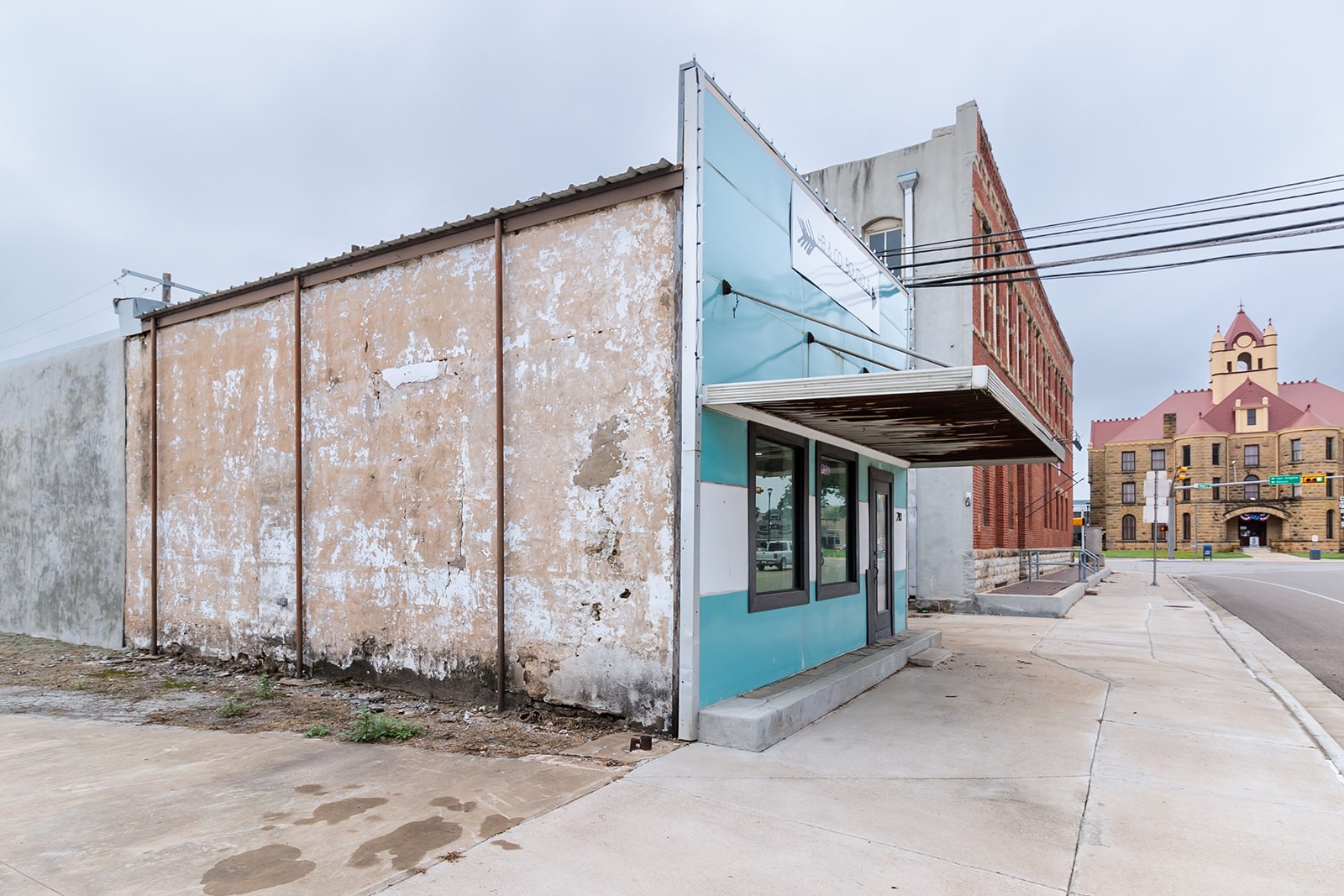 210 N Bridge Brady TX 76825