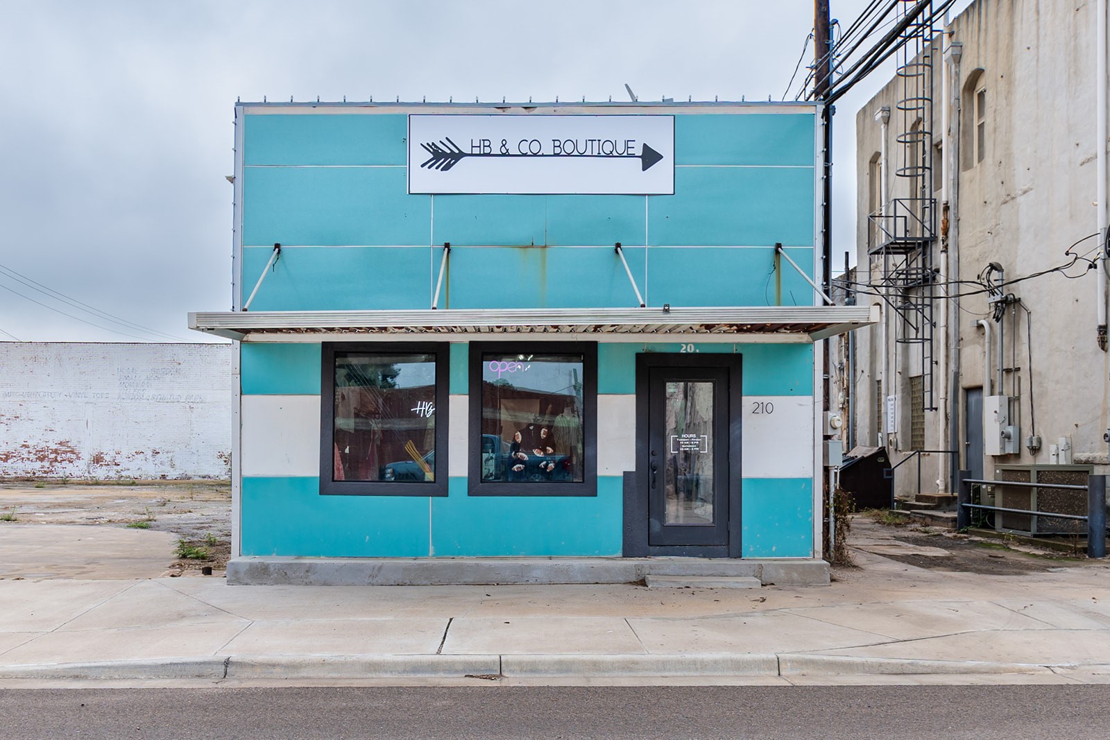 210 N Bridge Brady TX 76825