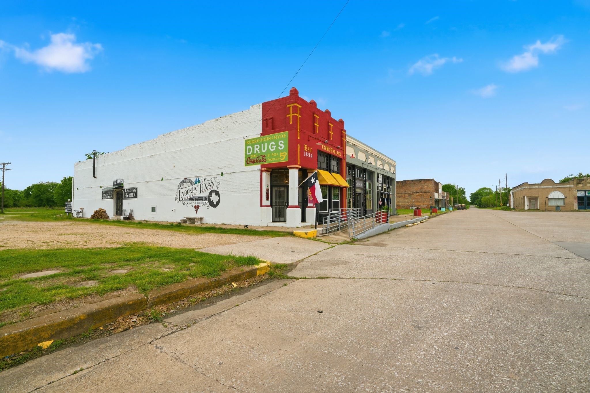 2 S Side Plaza Ladonia TX 75449