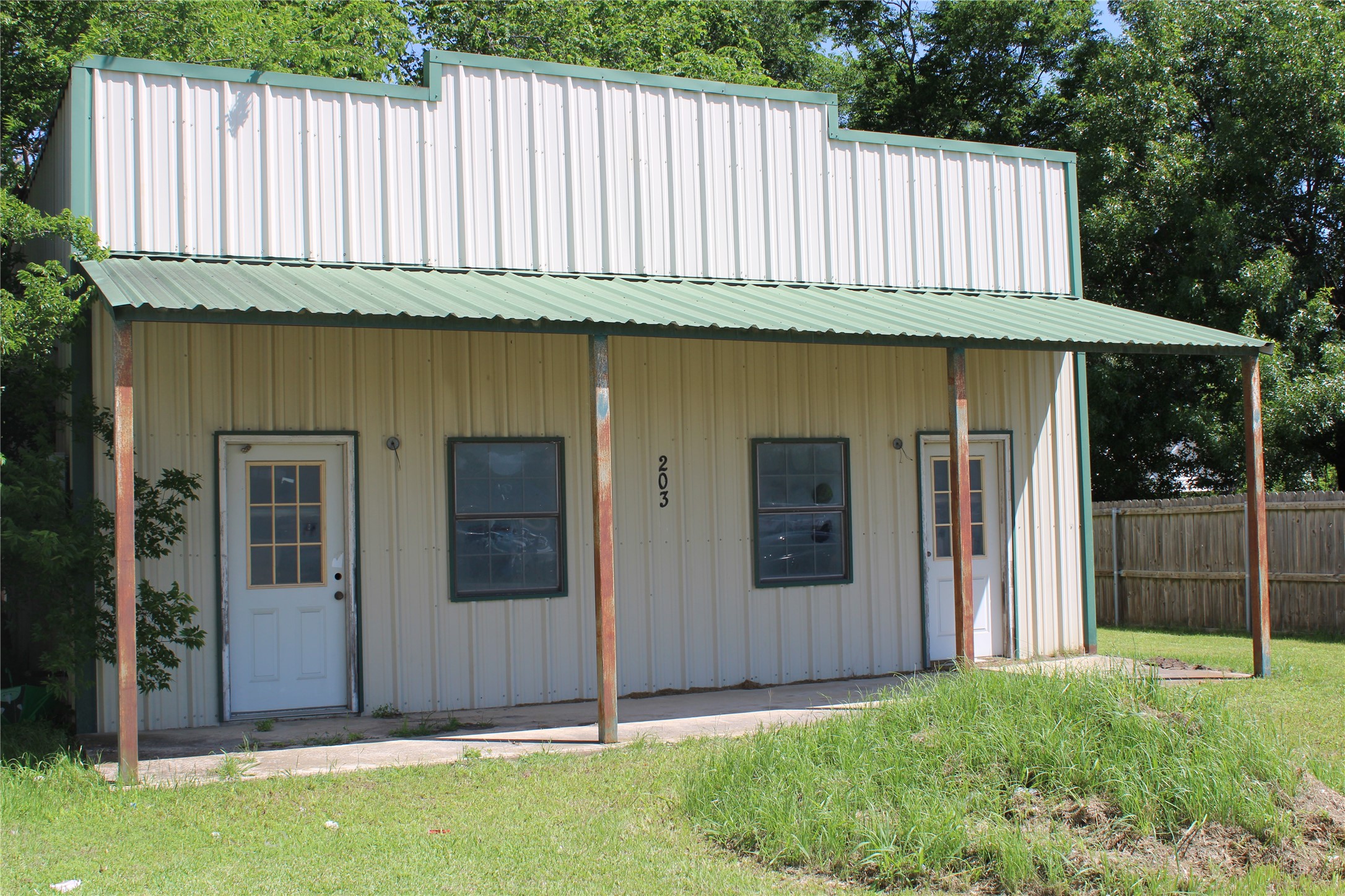 203 E Grove Street Kaufman TX 75142