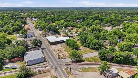 613 S Armstrong Avenue Denison TX 75020