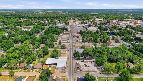 613 S Armstrong Avenue Denison TX 75020