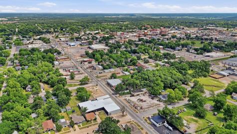 613 S Armstrong Avenue Denison TX 75020