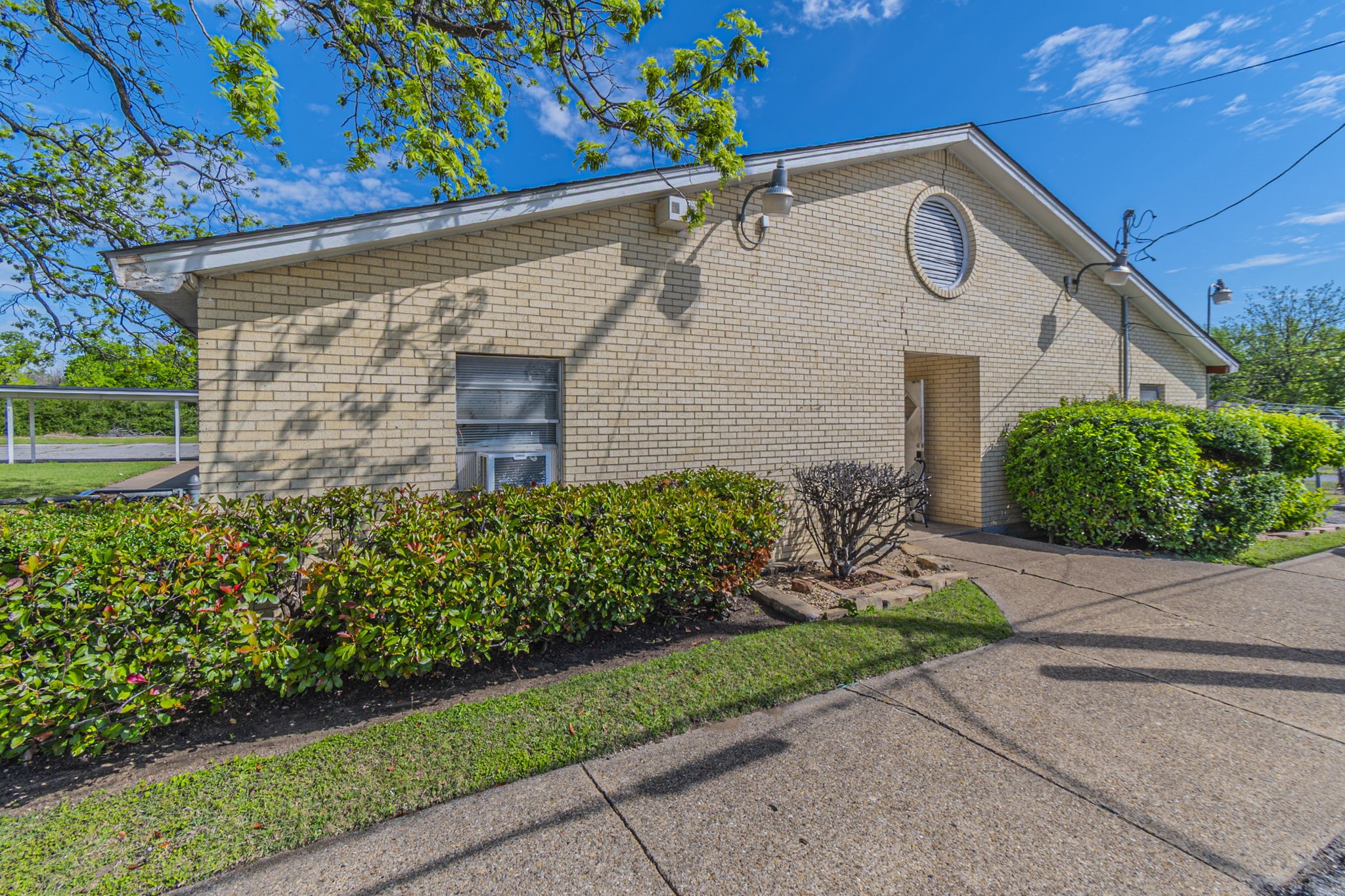 2817 Cherry Valley Boulevard Dallas TX 75241