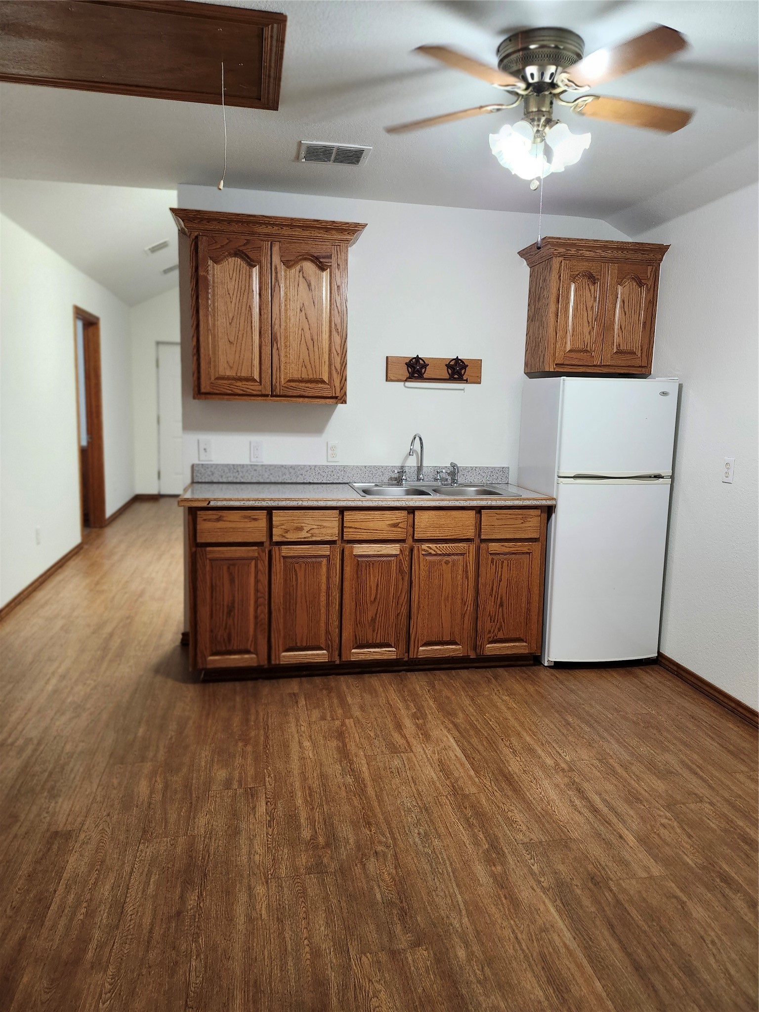 828 N Main Street Springtown TX 76082