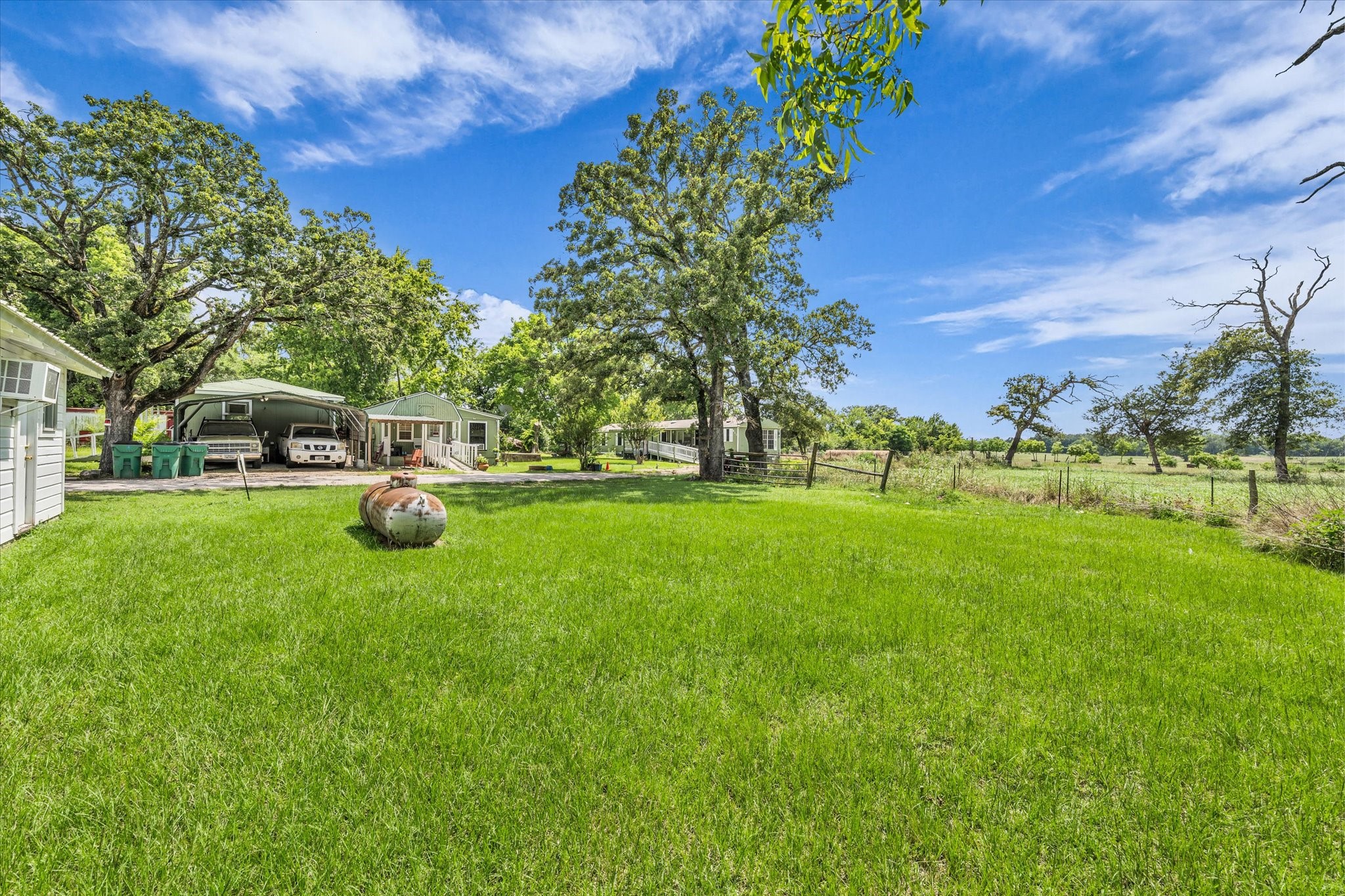 815 S Fairway Street Fairfield TX 75840