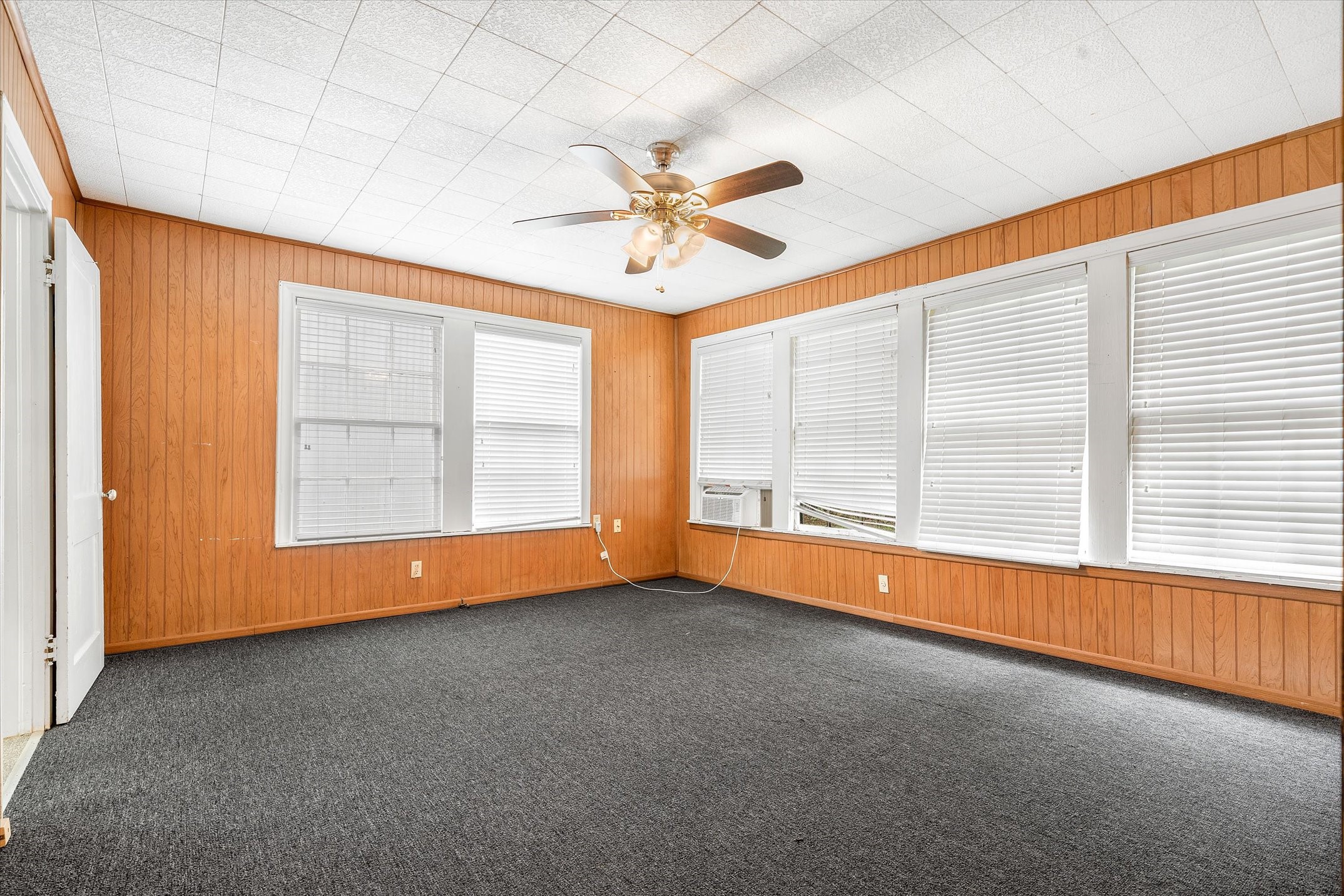 106 S College Street Lindale TX 75771