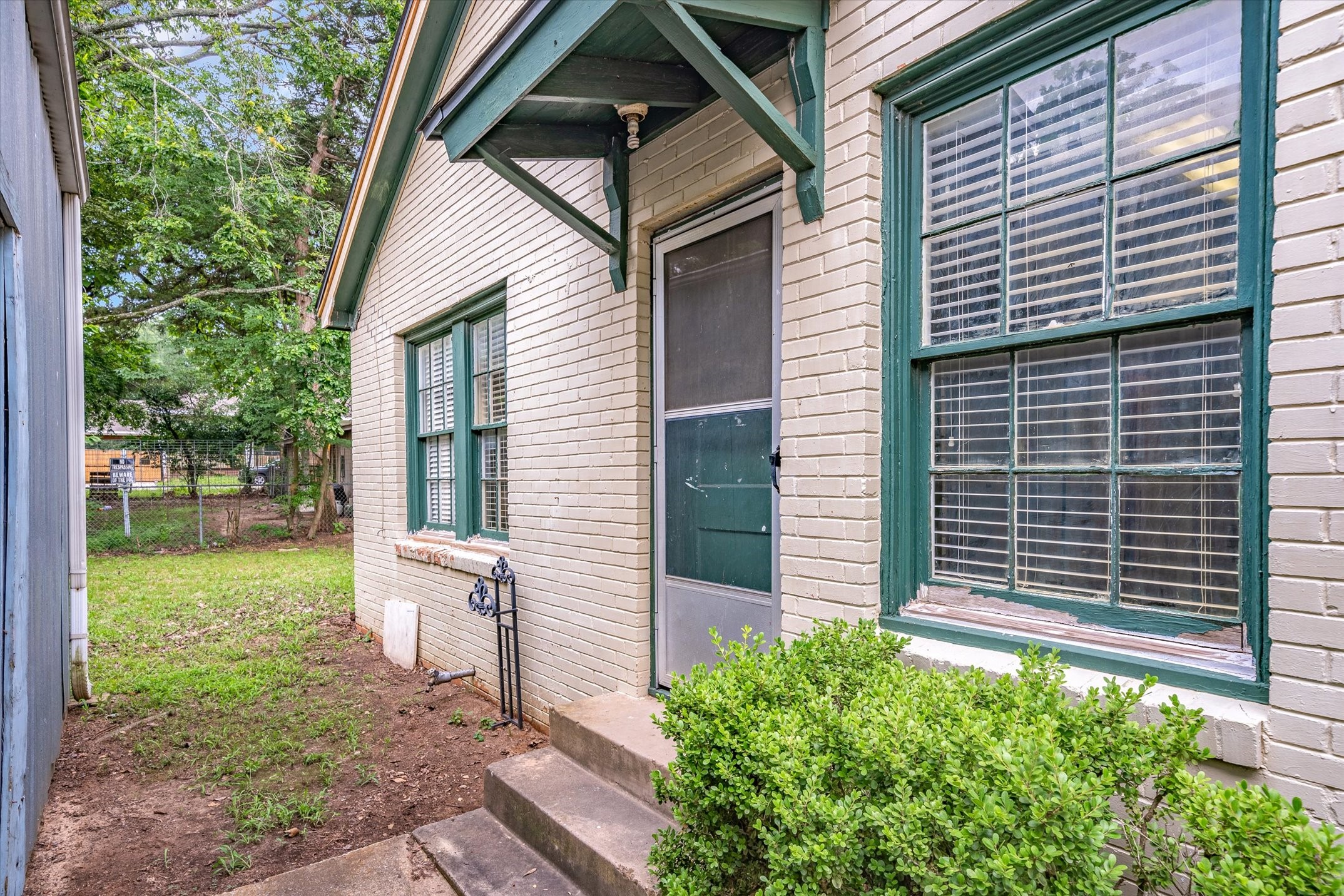 106 S College Street Lindale TX 75771