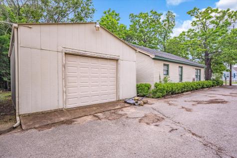 106 S College Street Lindale TX 75771