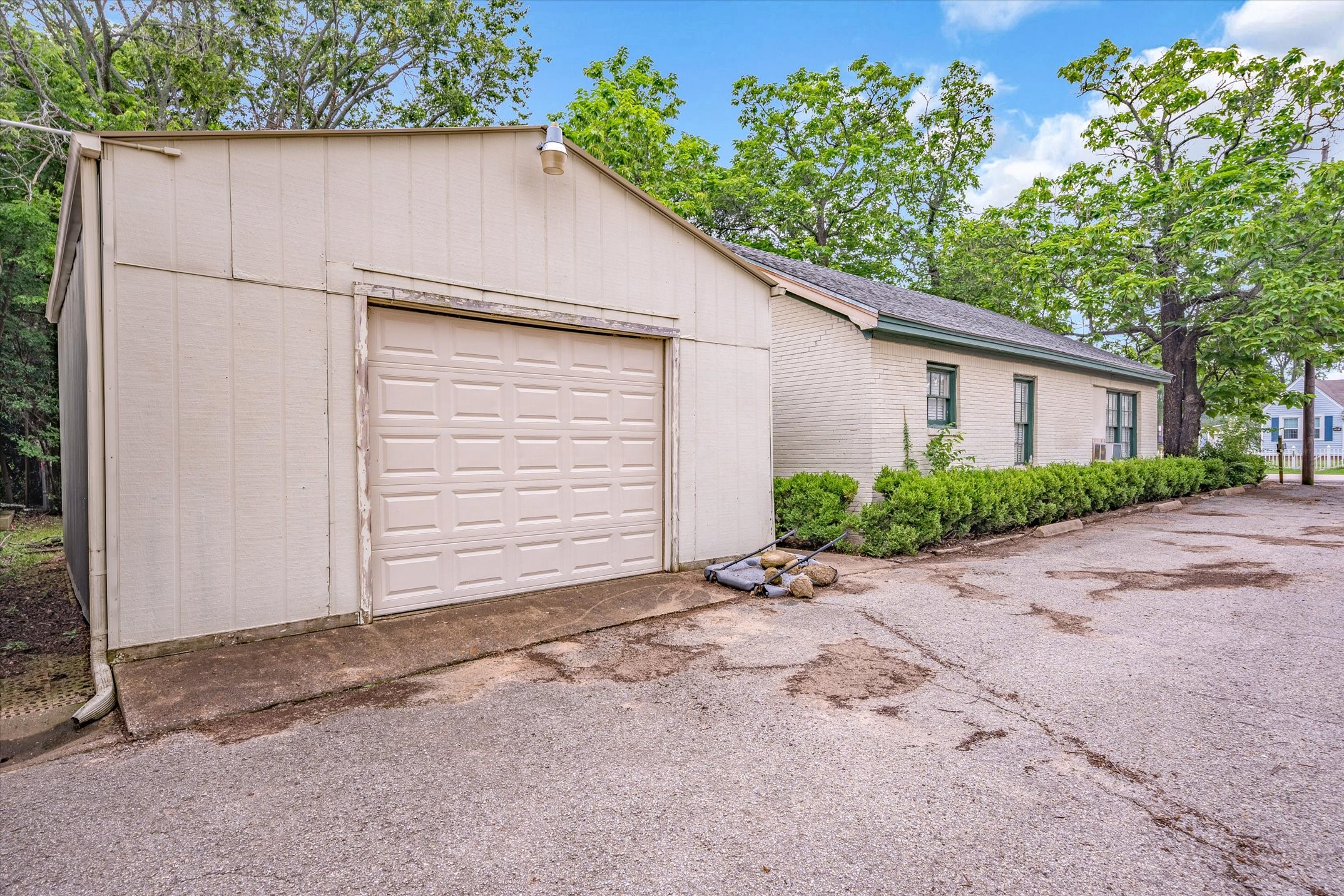106 S College Street Lindale TX 75771