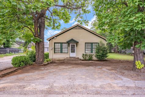 106 S College Street Lindale TX 75771