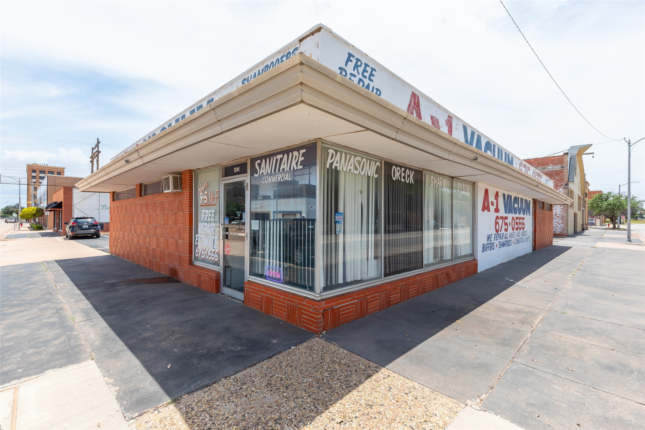 1241 N 3rd Street Abilene TX 79601