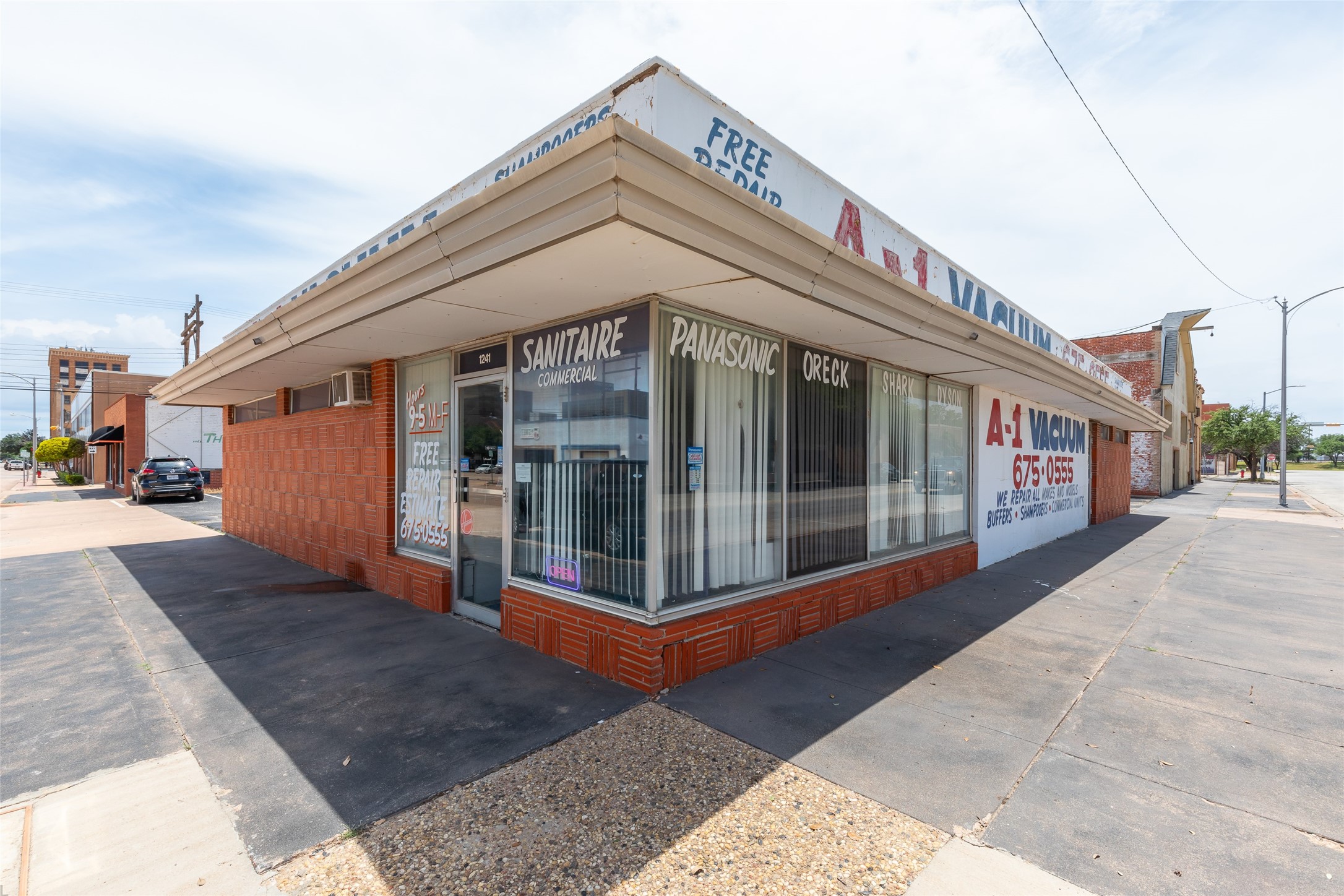 1241 N 3rd Street Abilene TX 79601