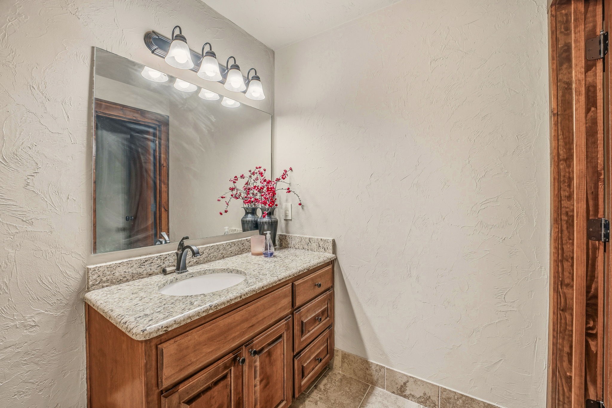 408 4th Street Graham TX 76450