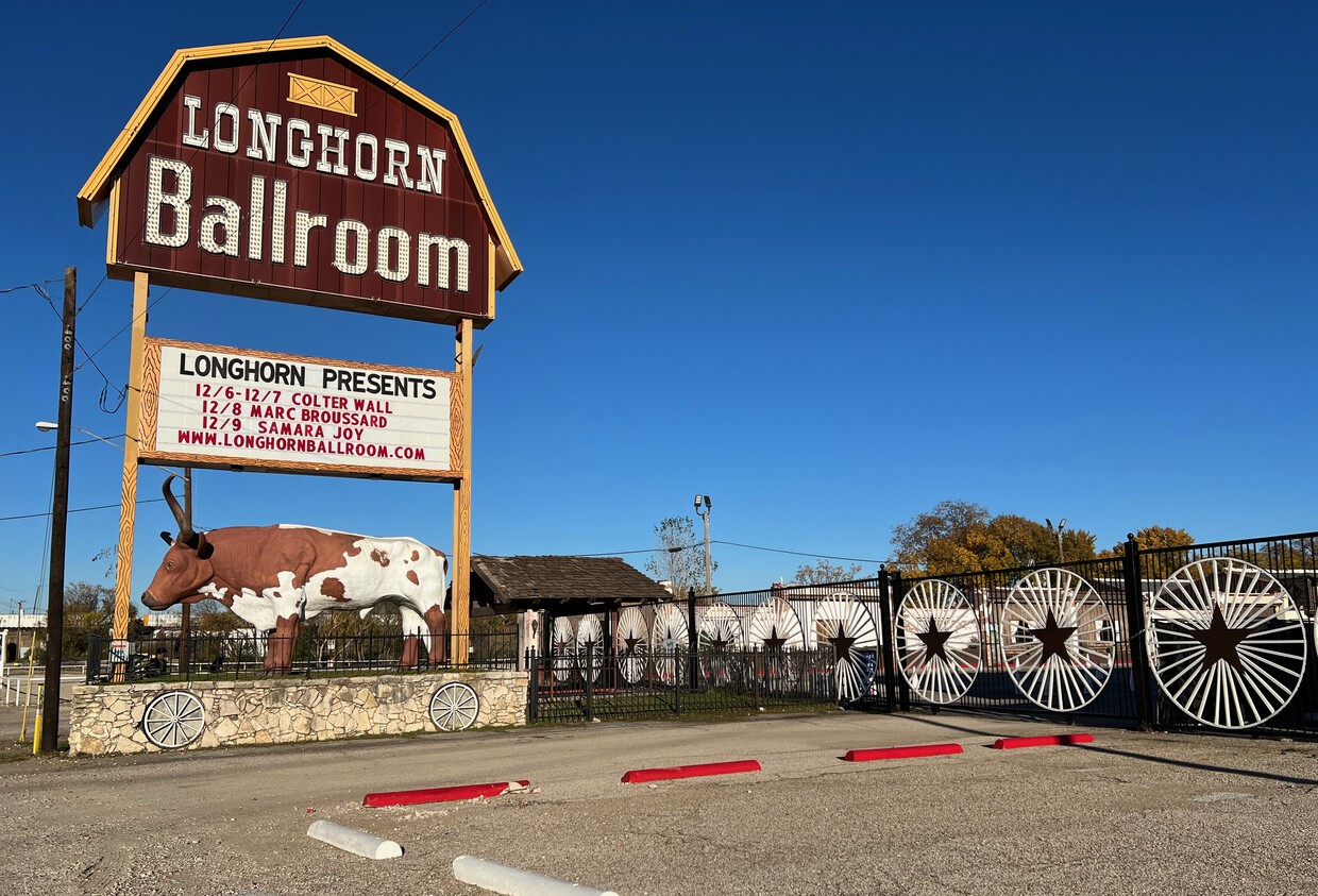 2330 Langford Street Dallas TX 75208