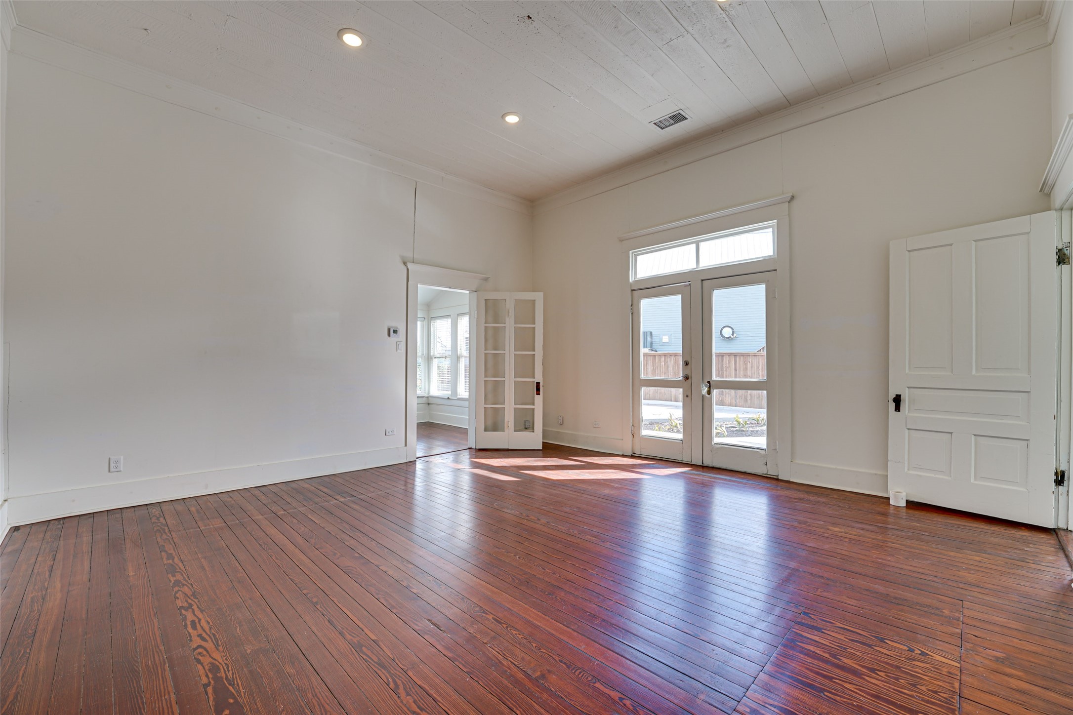 500 W Main Street Waxahachie TX 75165