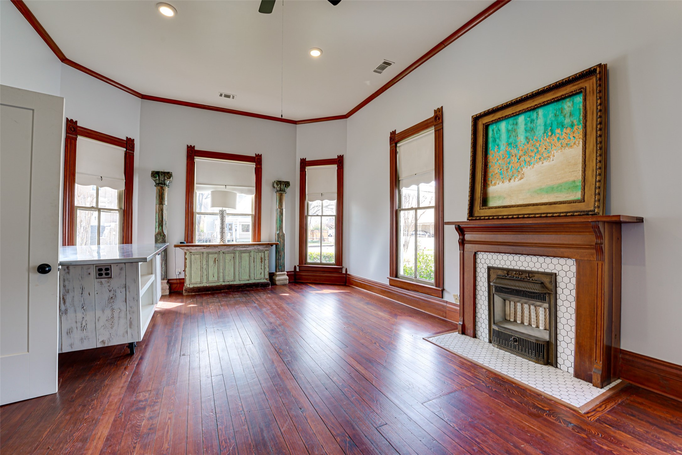 500 W Main Street Waxahachie TX 75165