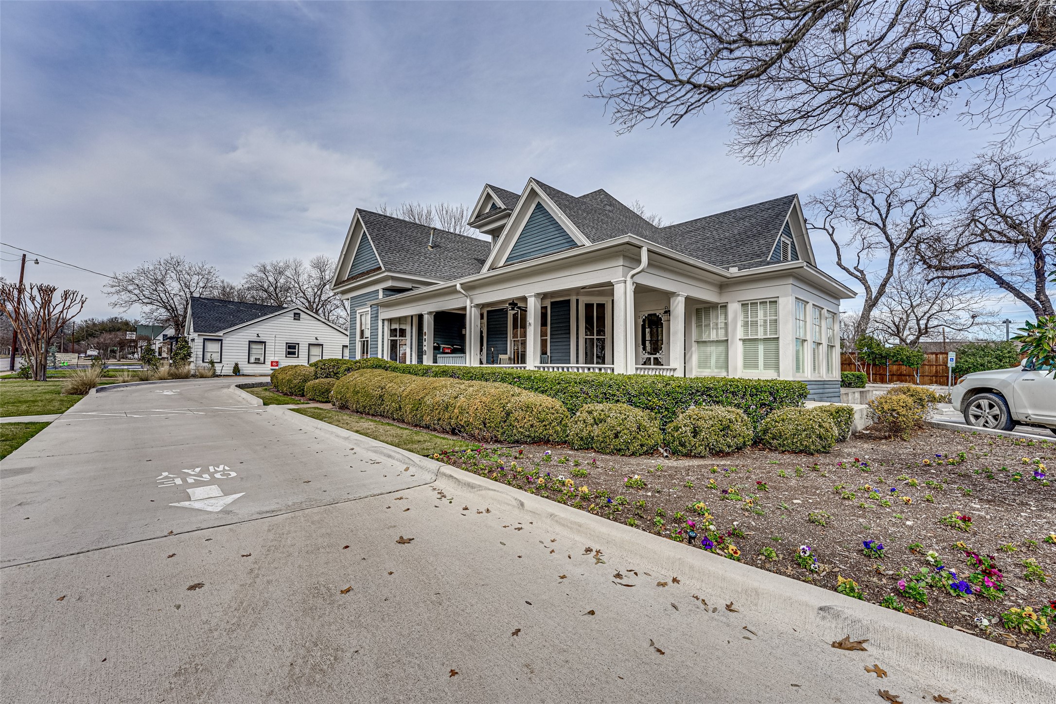 500 W Main Street Waxahachie TX 75165