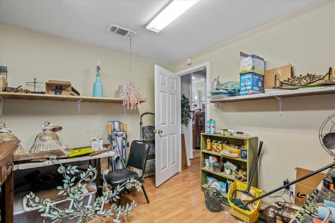 1301 N Main Street Weatherford TX 76086