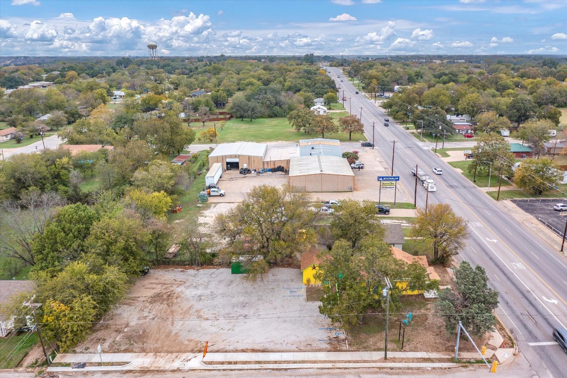 1301 N Main Street Weatherford TX 76086