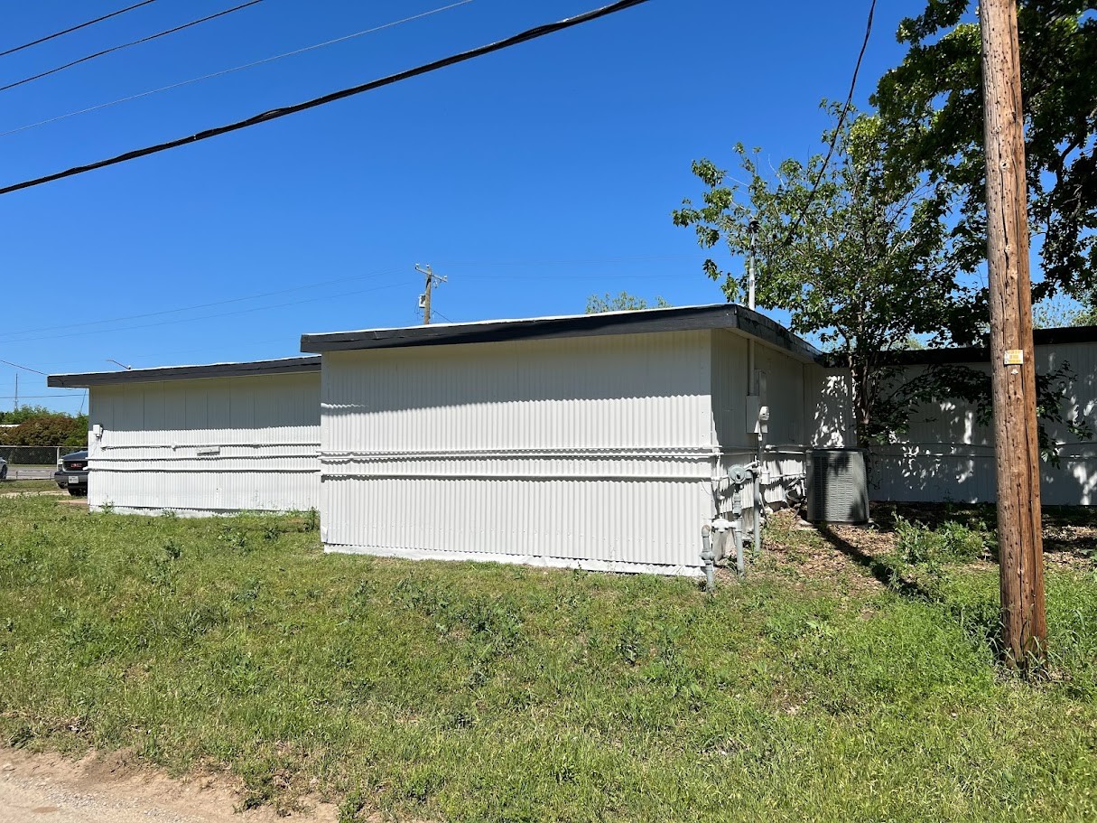 1500 S Oak Avenue Mineral Wells TX 76067