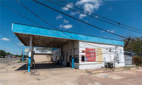 6756 N Lone Star Parkway Crawford TX 76638