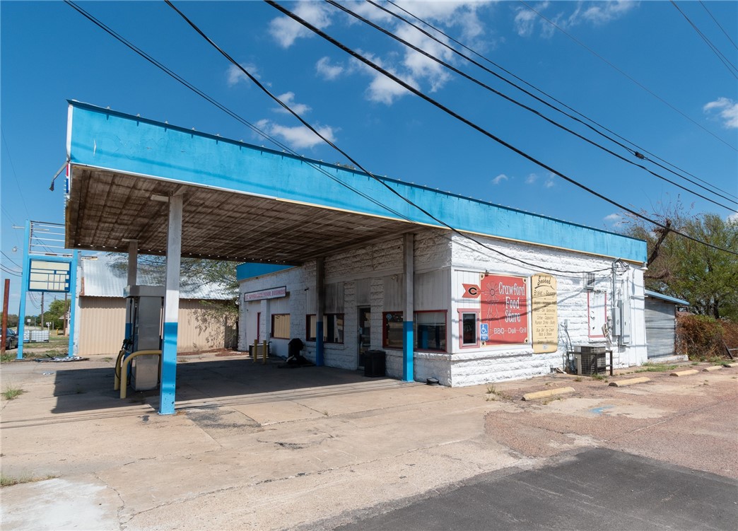6756 N Lone Star Parkway Crawford TX 76638