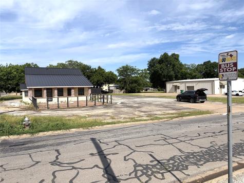 900 N Broughton Street Sherman TX 75090