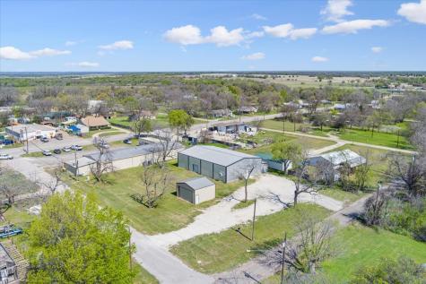 302 N Elm Avenue Hubbard TX 76648
