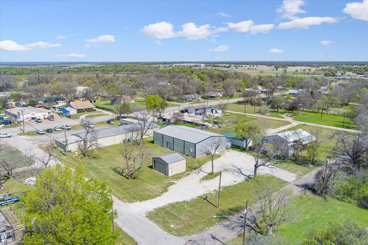 302 N Elm Avenue Hubbard TX 76648