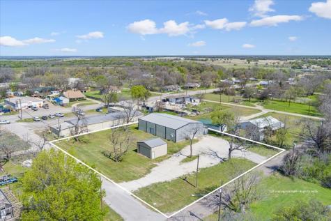 302 N Elm Avenue Hubbard TX 76648