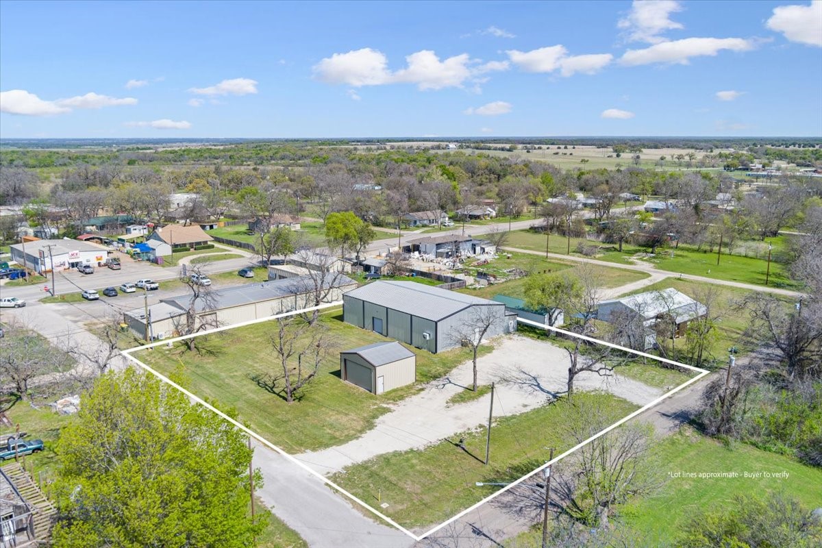 302 N Elm Avenue Hubbard TX 76648