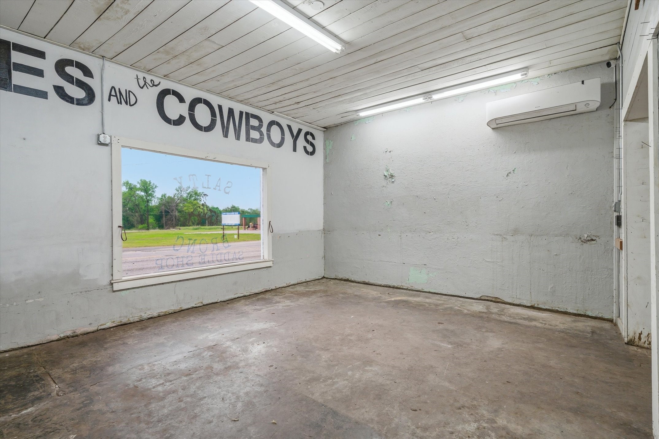 320 W Garland Street Grand Saline TX 75140