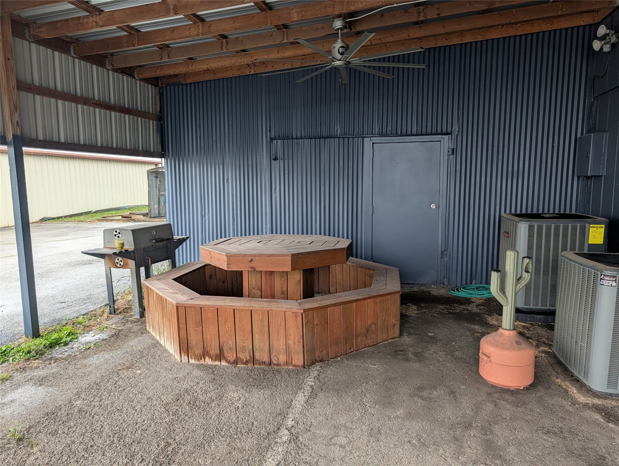 1424 S 3rd Street Mabank TX 75147