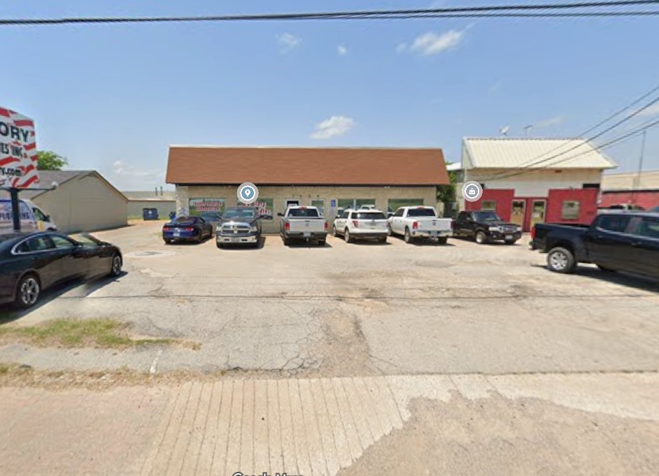 1424 S 3rd Street Mabank TX 75147