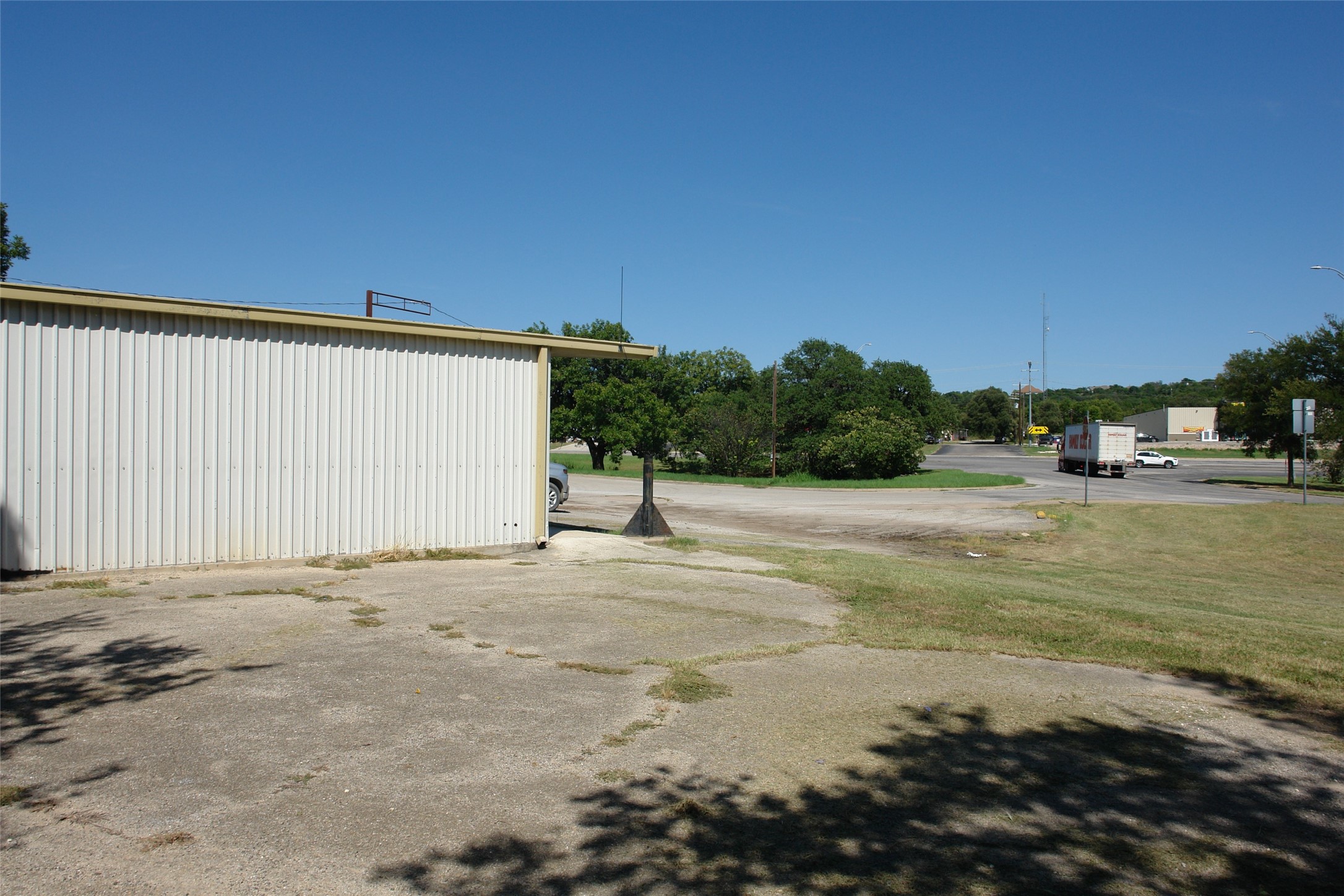 705 N Commercial Goldthwaite TX 76844