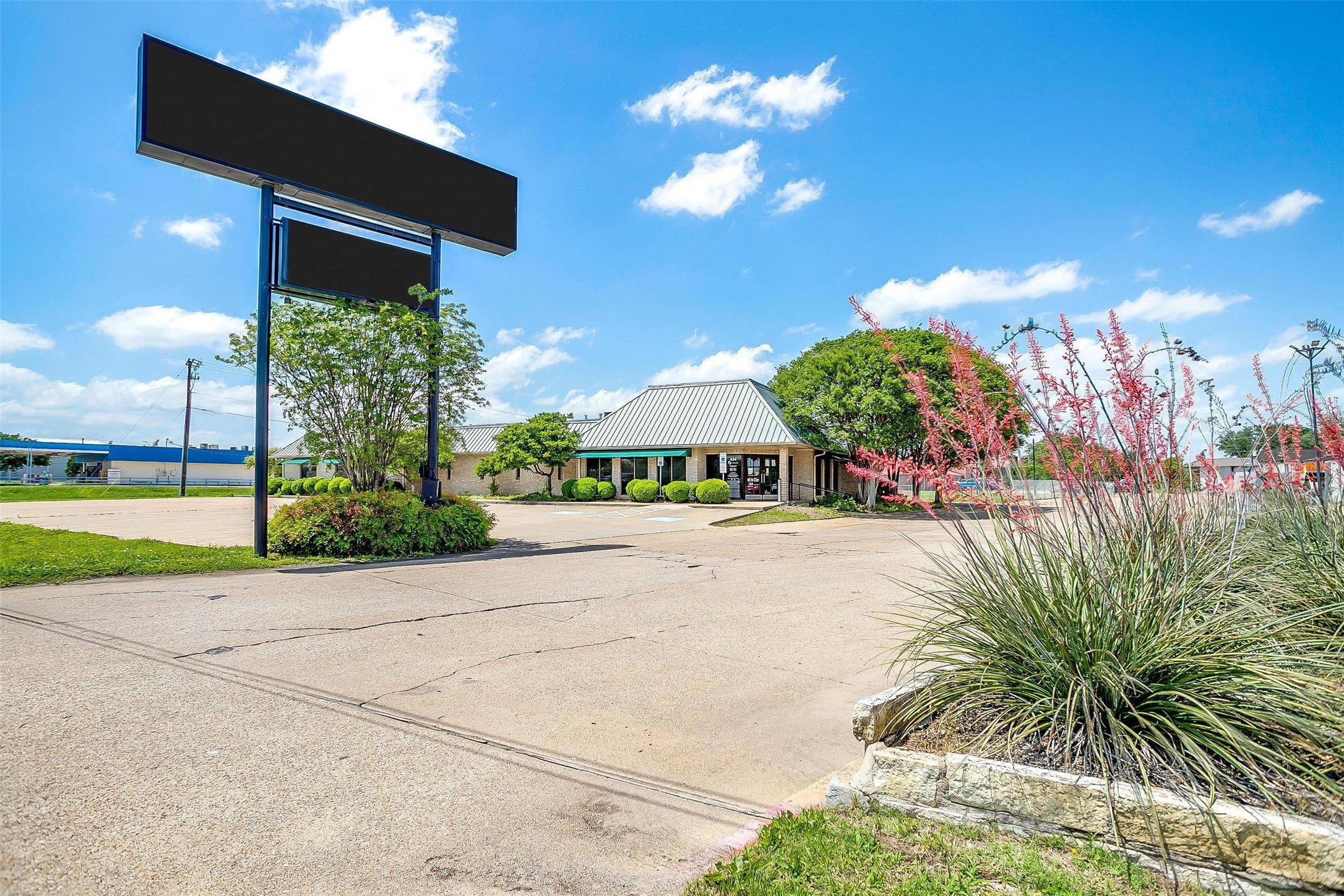 434 Wilshire Boulevard Burleson TX 76028