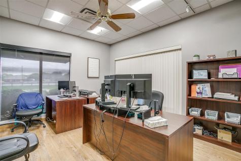 434 Wilshire Boulevard Burleson TX 76028