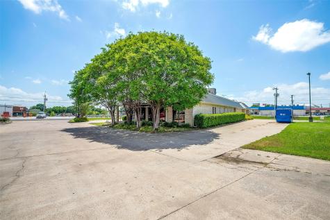 434 Wilshire Boulevard Burleson TX 76028
