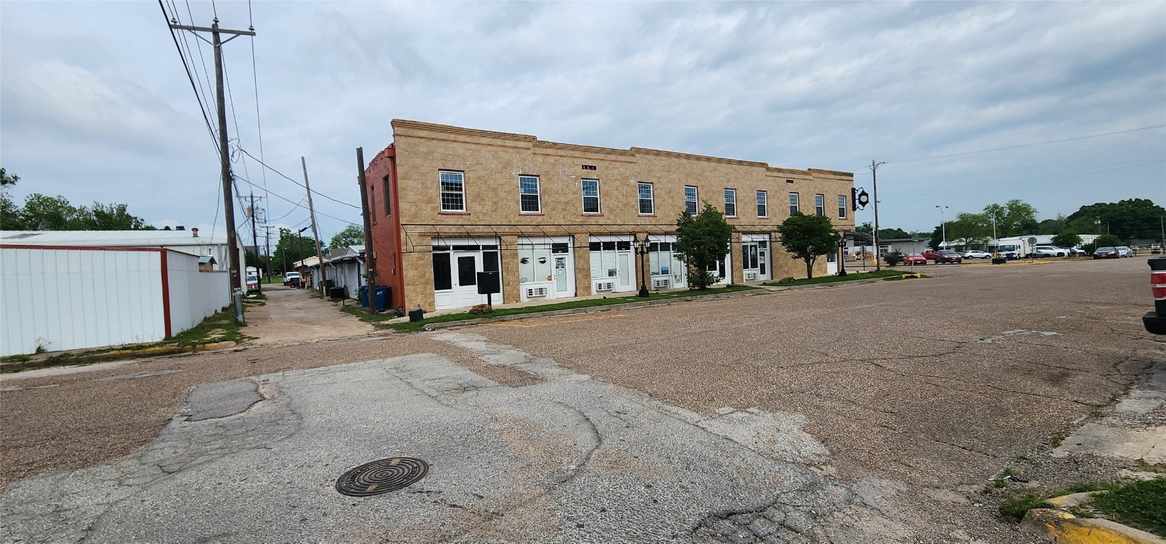 401 E Commerce Street Mexia TX 76667