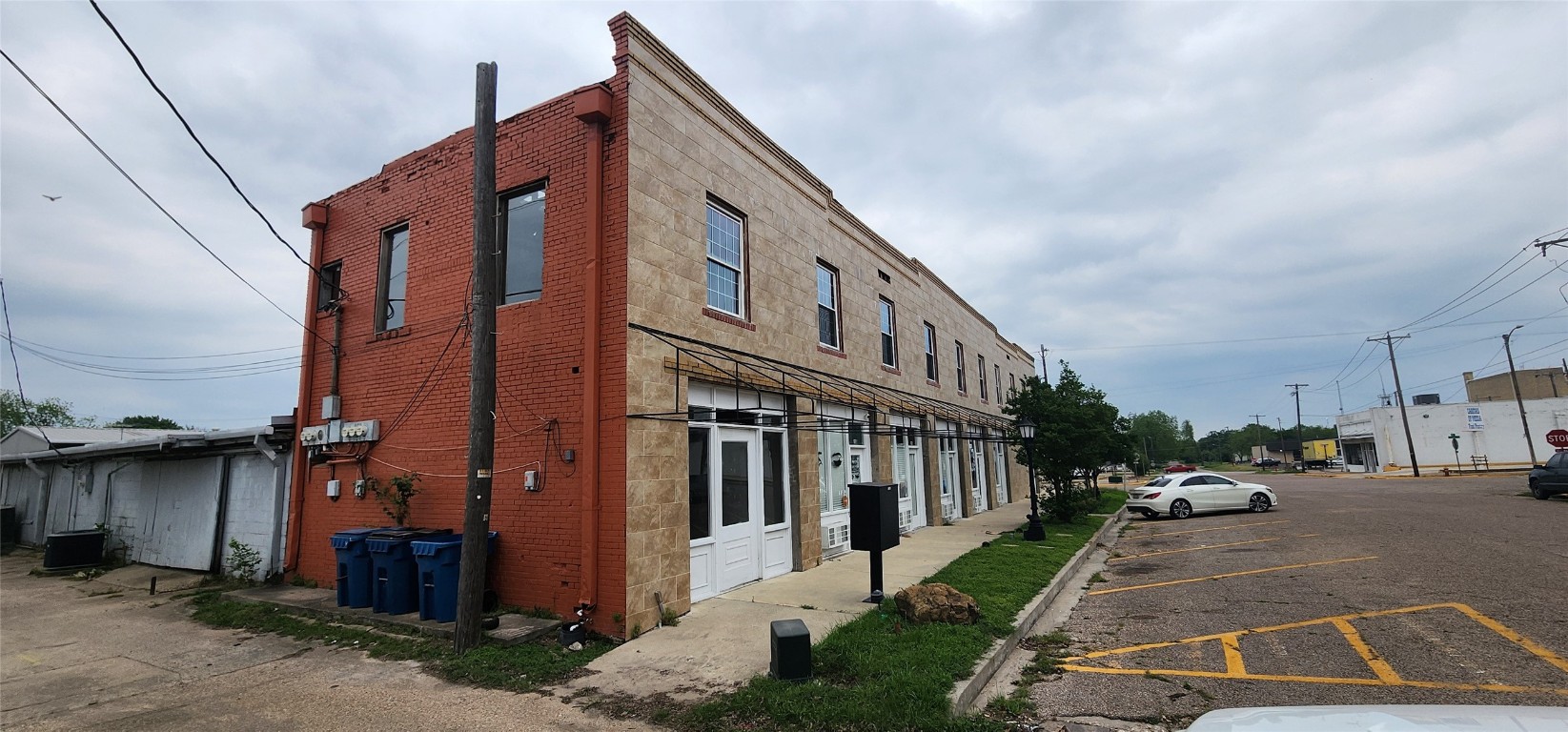 401 E Commerce Street Mexia TX 76667