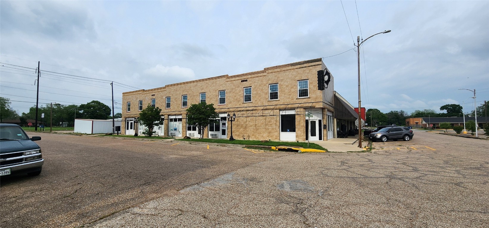 401 E Commerce Street Mexia TX 76667