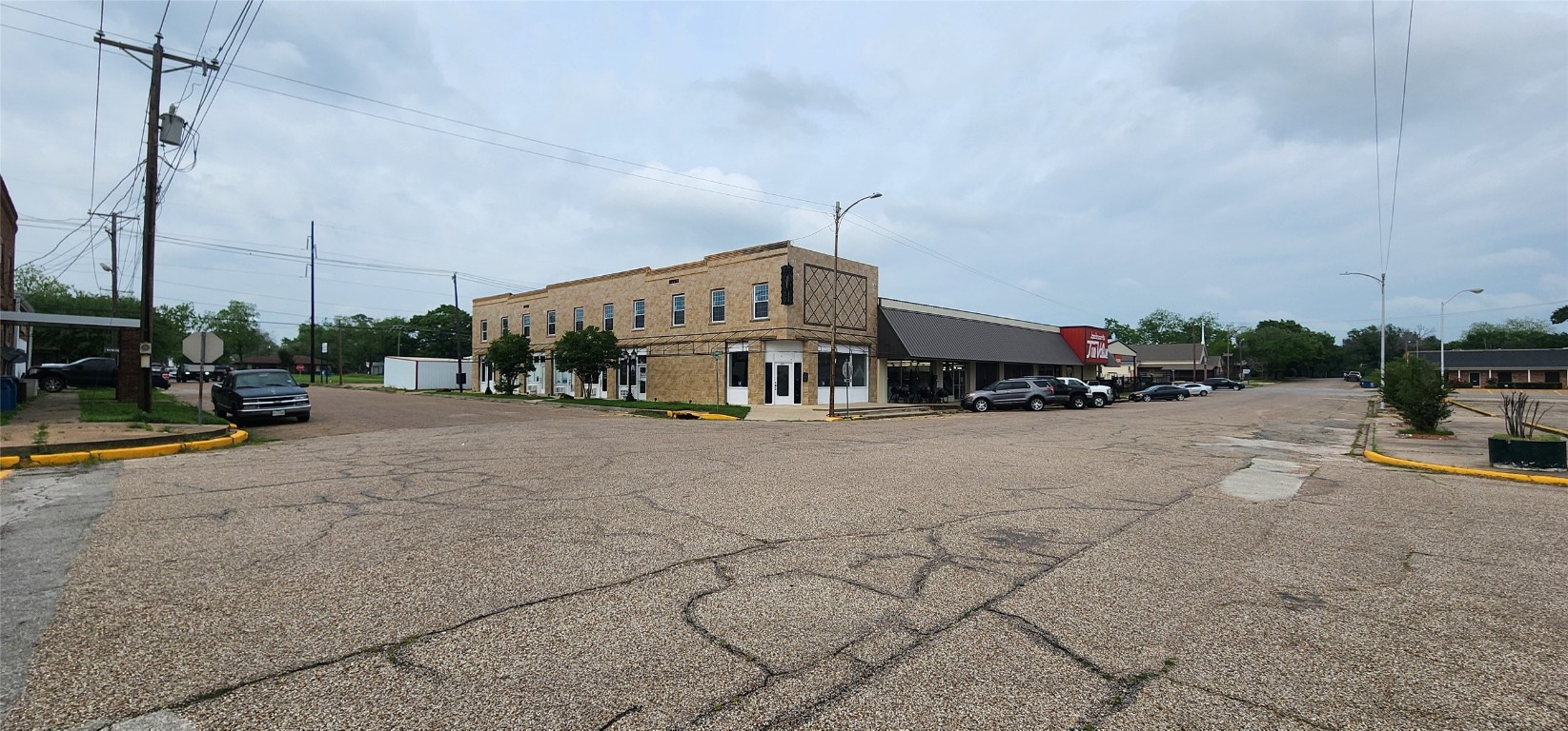 401 E Commerce Street Mexia TX 76667