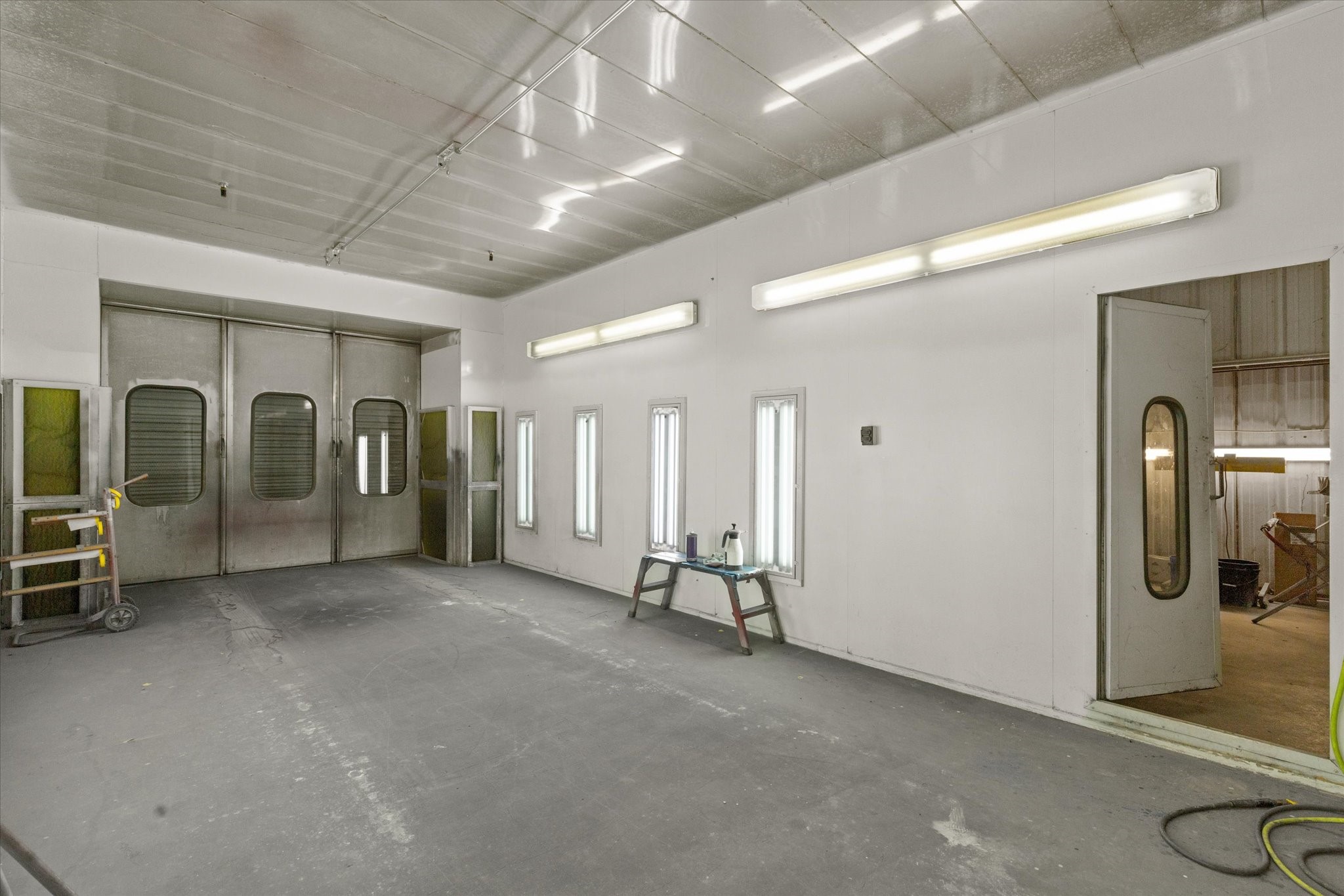 725 Holmes Drive Granbury TX 76048