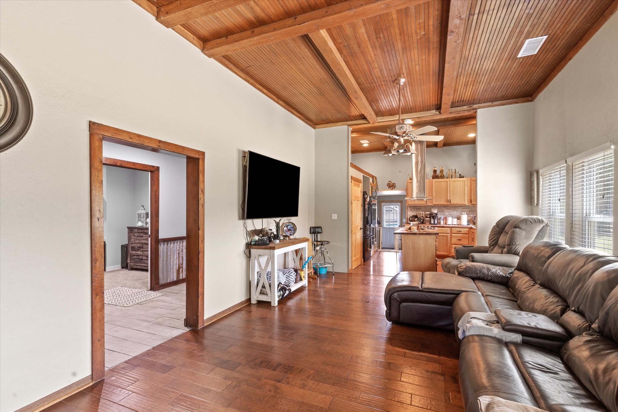 725 Holmes Drive Granbury TX 76048