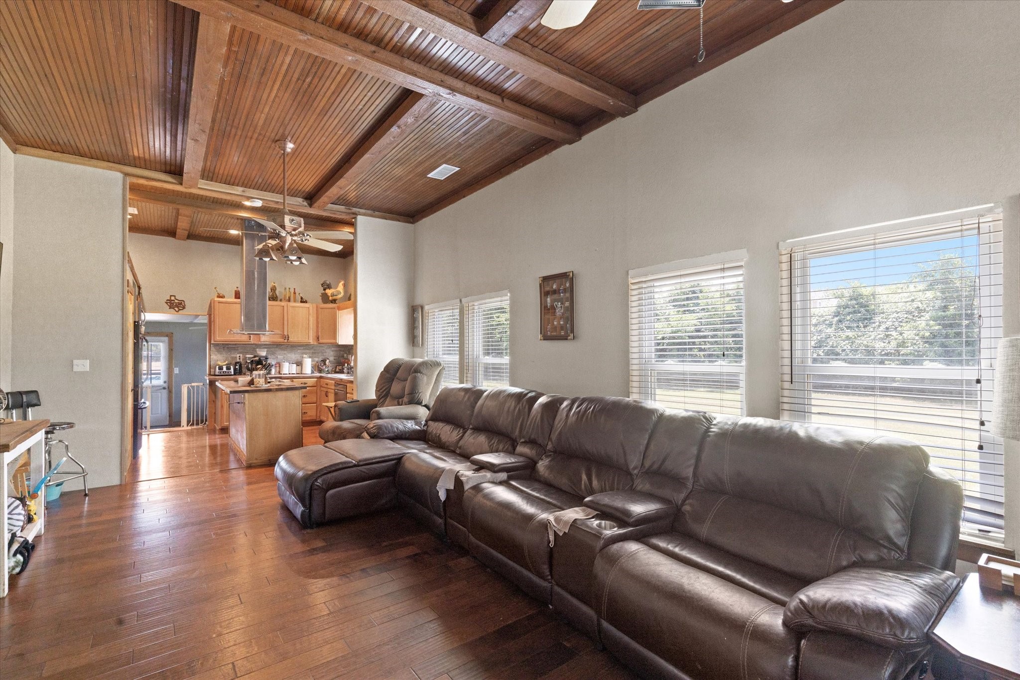 725 Holmes Drive Granbury TX 76048