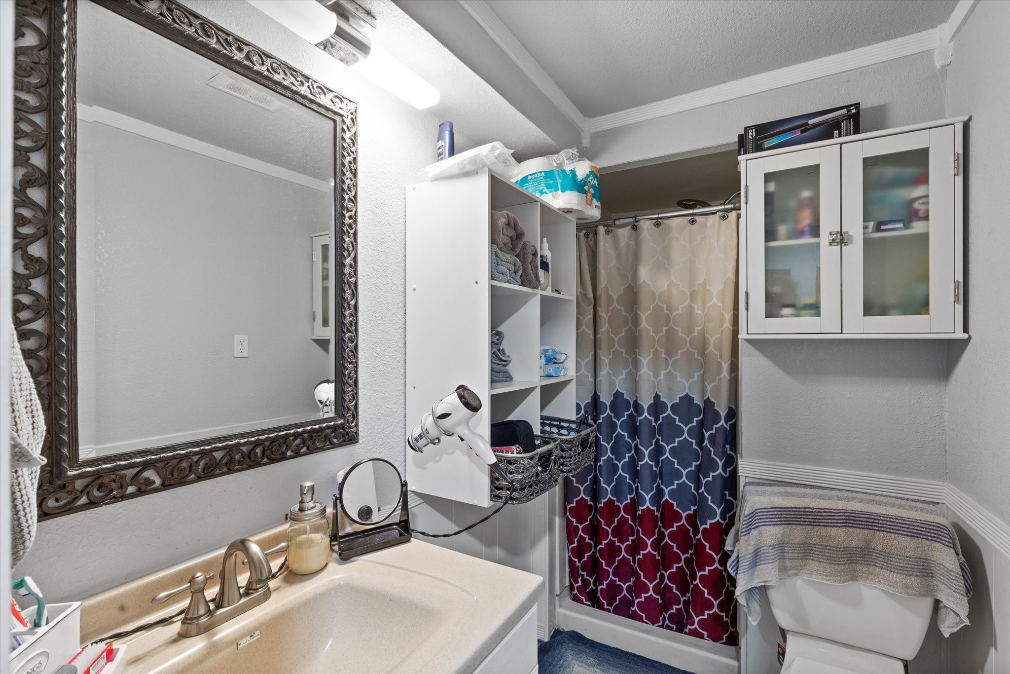 725 Holmes Drive Granbury TX 76048